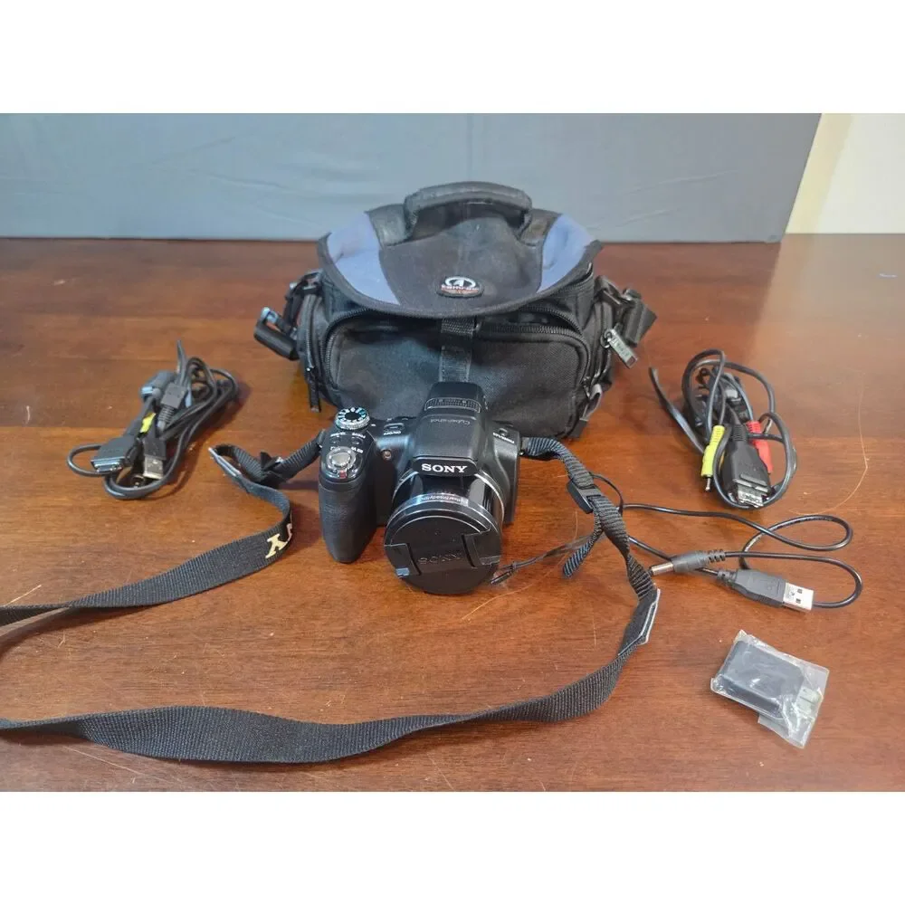 Sony Cyber-shot DSC-HX100V Camera Bundle w/ Tamrac Bag, Cables & Battery